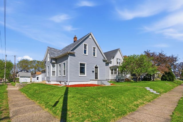 1927 14th Street, Moline, IL 61265