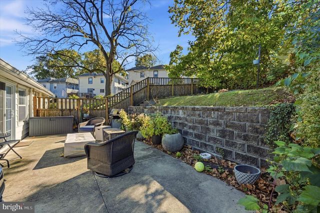 616 NAYLORS RUN RD, Havertown, PA 19083