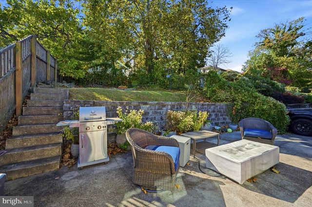 616 NAYLORS RUN RD, Havertown, PA 19083