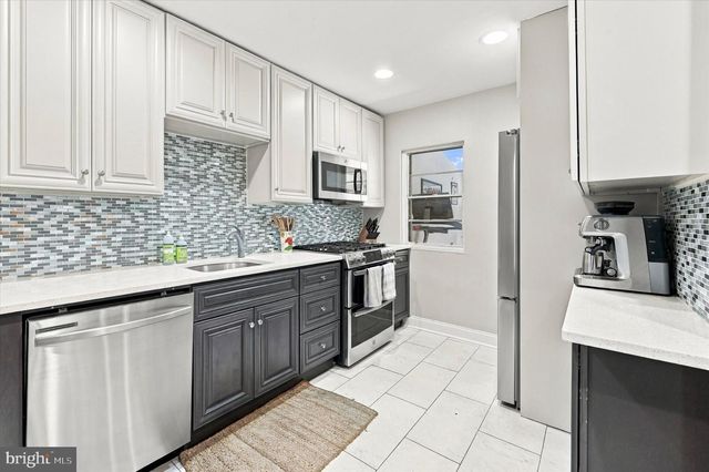 616 NAYLORS RUN RD, Havertown, PA 19083