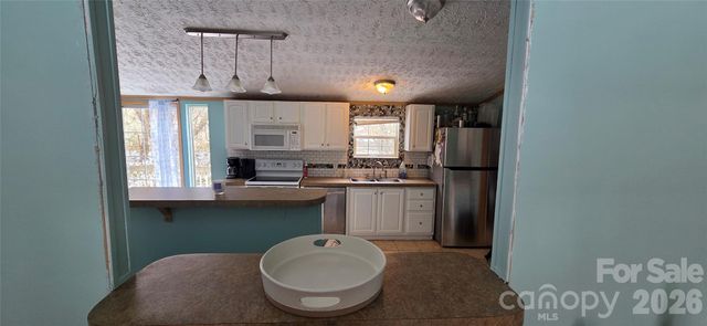 85 Vance Avenue, Black Mountain, NC 28711