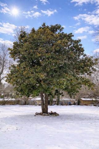 85 Vance Avenue, Black Mountain, NC 28711