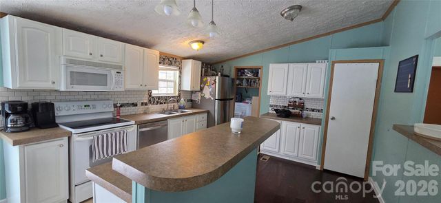 85 Vance Avenue, Black Mountain, NC 28711