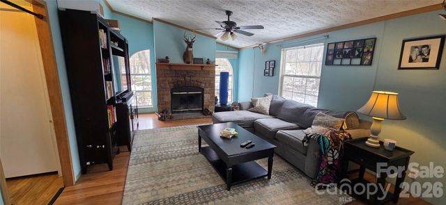 85 Vance Avenue, Black Mountain, NC 28711