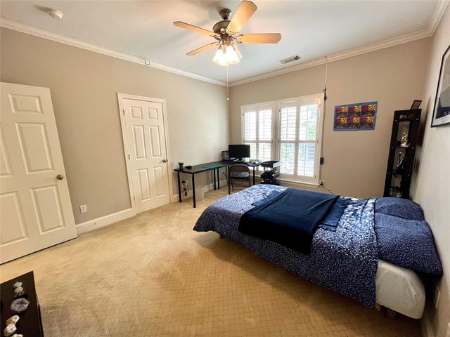 27 Lana Lane A, Houston, TX 77027
