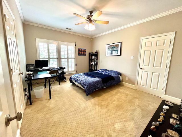 27 Lana Lane A, Houston, TX 77027
