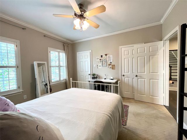 27 Lana Lane A, Houston, TX 77027
