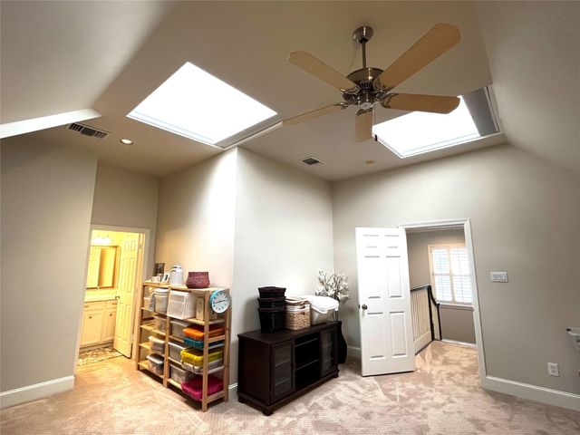 27 Lana Lane A, Houston, TX 77027