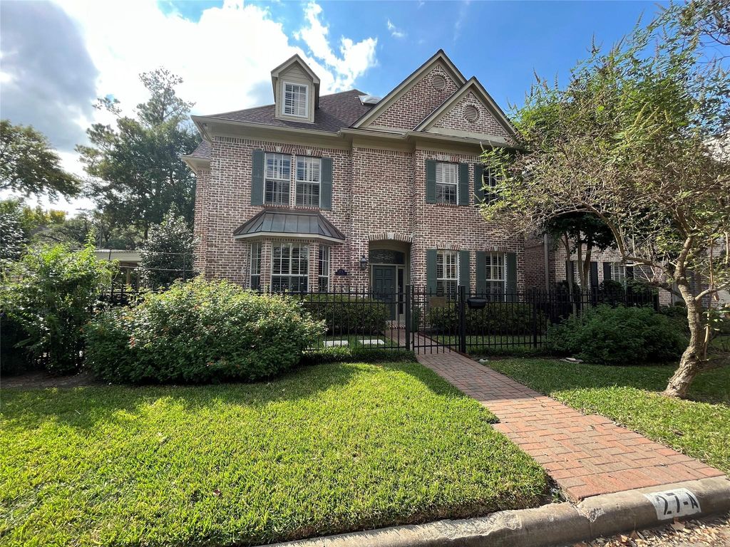 27 Lana Lane A, Houston, TX 77027