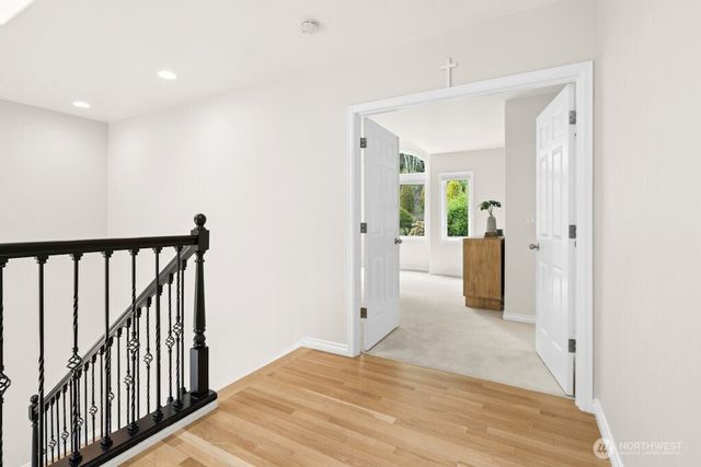 6063 156th Place SE, Bellevue, WA 98006