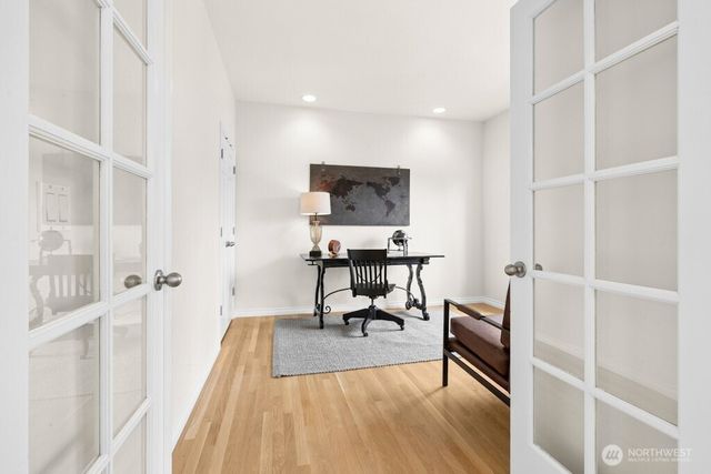6063 156th Place SE, Bellevue, WA 98006