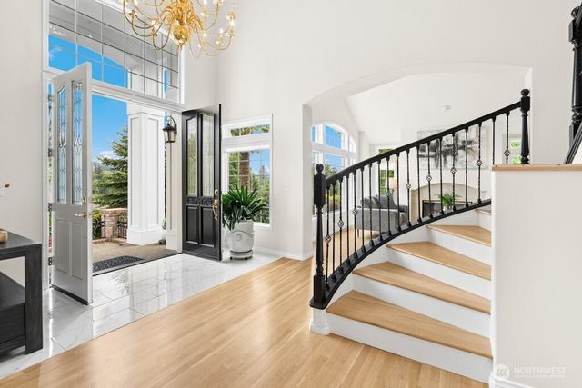 6063 156th Place SE, Bellevue, WA 98006