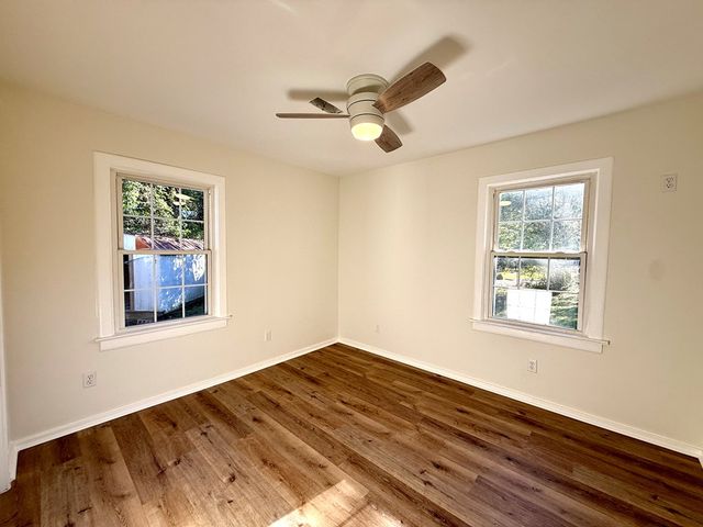 209 Leatherwood Ct, Ozark, AL 36360