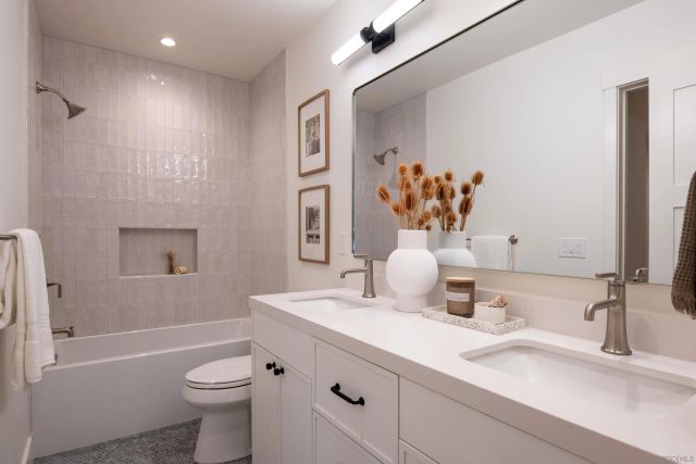 2258 Cambridge Ave, Cardiff, CA 92007