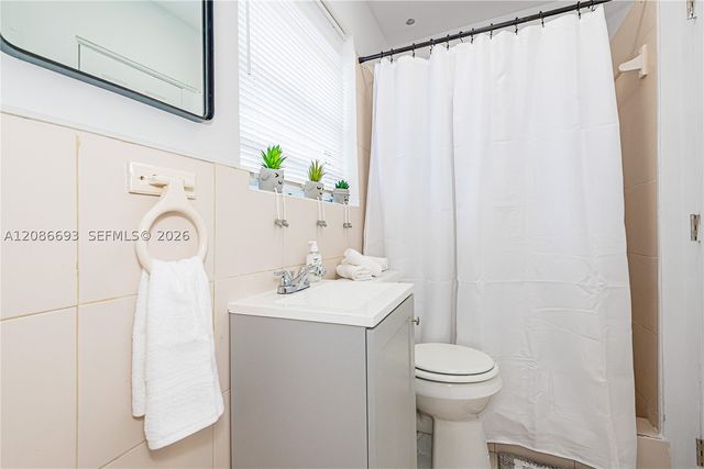 815 NE 6th St 0, Hallandale Beach, FL 33009