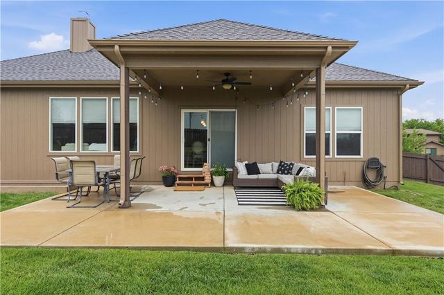 34533 W 82nd Street, De Soto, KS 66018