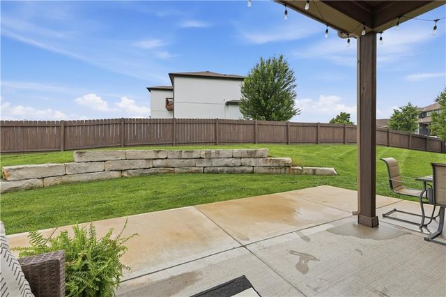 34533 W 82nd Street, De Soto, KS 66018