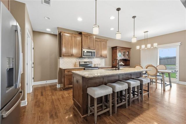 34533 W 82nd Street, De Soto, KS 66018