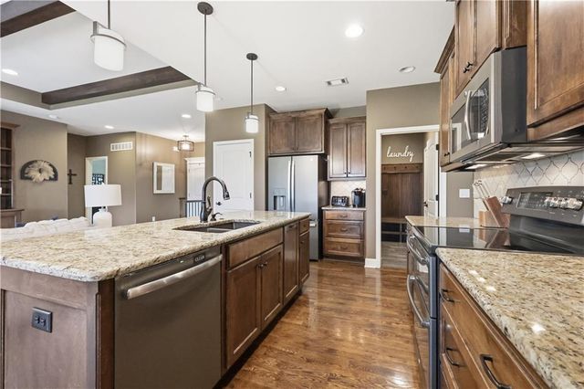 34533 W 82nd Street, De Soto, KS 66018