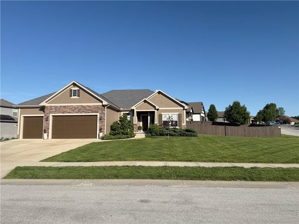 34533 W 82nd Street, De Soto, KS 66018