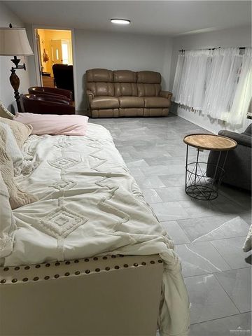 3040 Boca Chica Drive, Weslaco, TX 78596