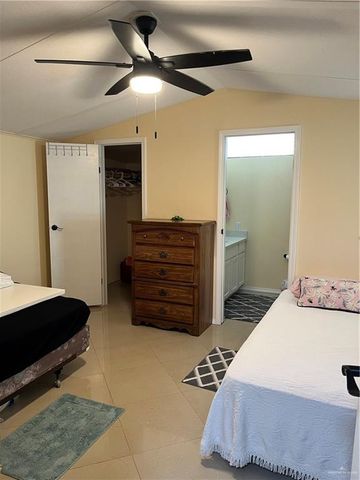 3040 Boca Chica Drive, Weslaco, TX 78596