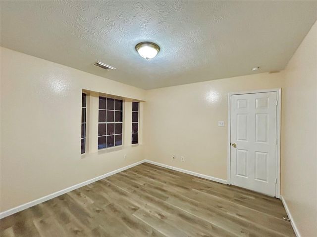 514 Regional Park Drive, Houston, TX 77060