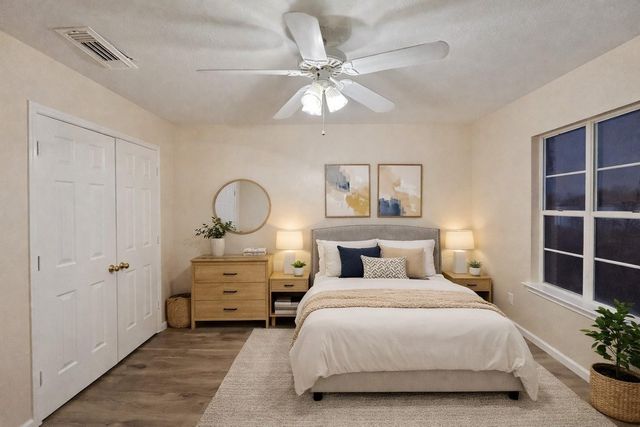 514 Regional Park Drive, Houston, TX 77060