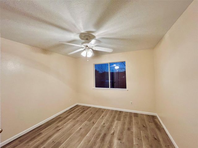 514 Regional Park Drive, Houston, TX 77060