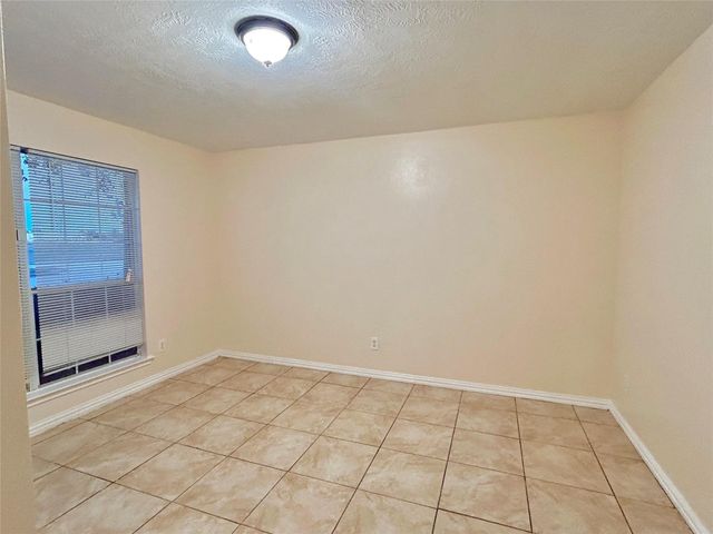 514 Regional Park Drive, Houston, TX 77060