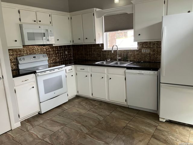 11303 Vance Jackson Rd Apt A5, San Antonio, TX 78230