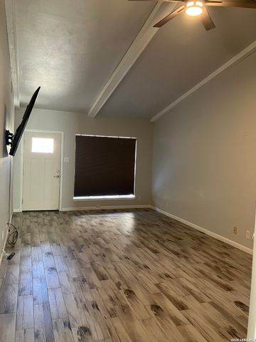 11303 Vance Jackson Rd Apt A5, San Antonio, TX 78230