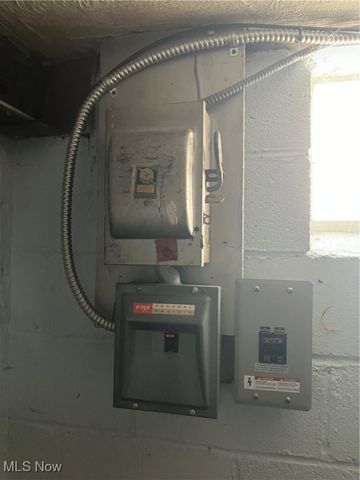 6361 S Canterbury Road, Parma, OH 44129