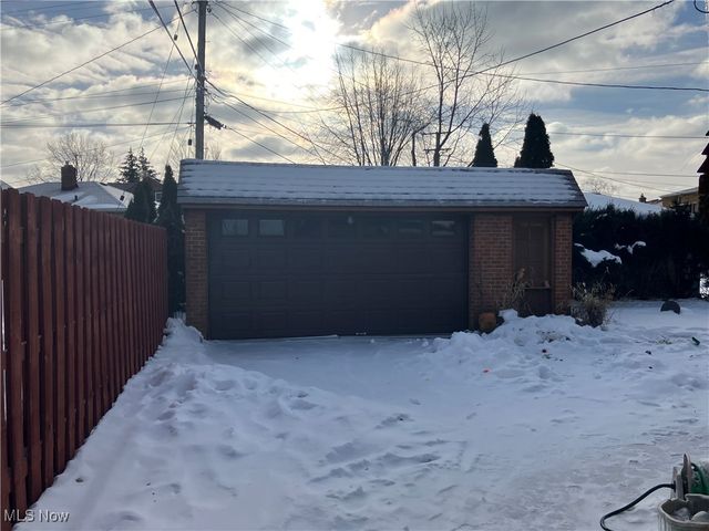 6361 S Canterbury Road, Parma, OH 44129