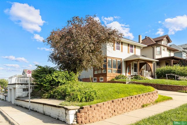 1401 S 8th Street, Omaha, NE 68108