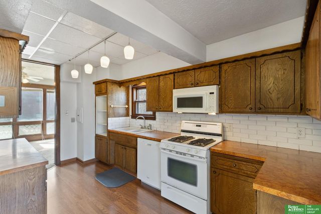 1401 S 8th Street, Omaha, NE 68108