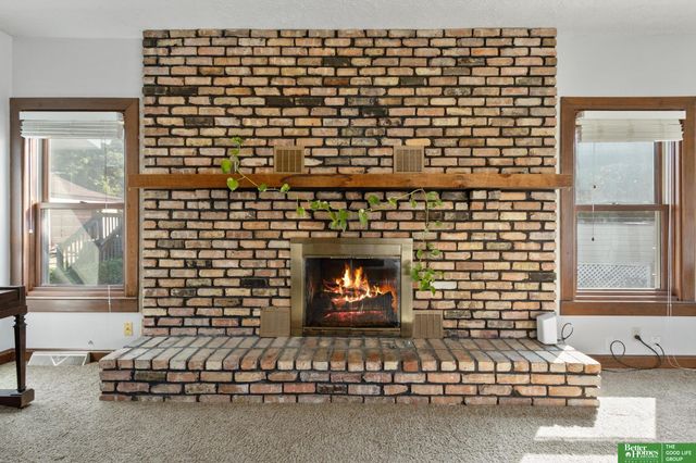 1401 S 8th Street, Omaha, NE 68108