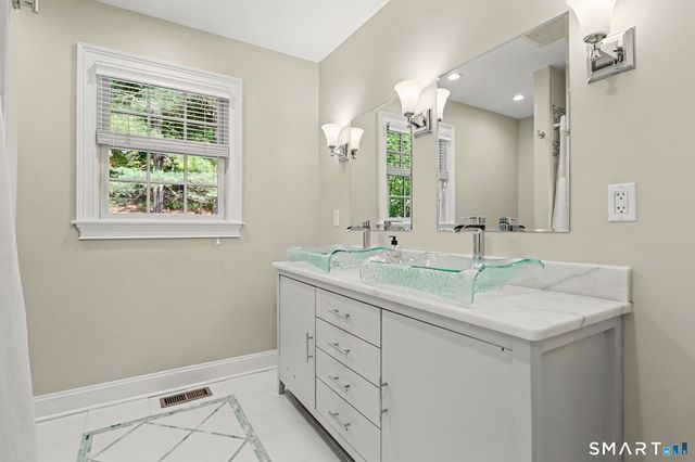 25 Sunset Hill Road, Wilton, CT 06897