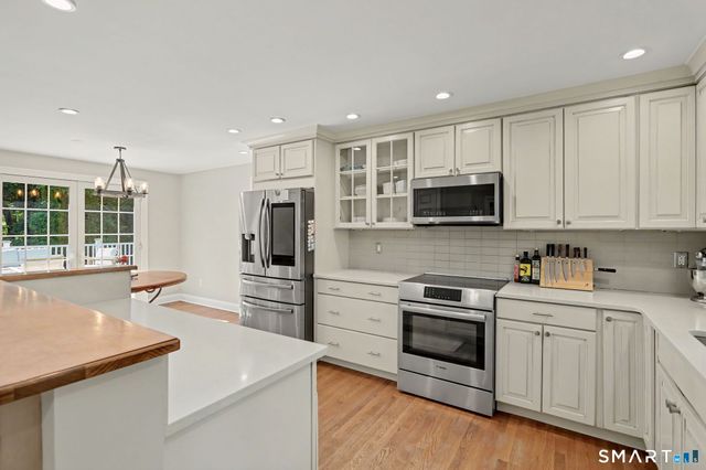25 Sunset Hill Road, Wilton, CT 06897