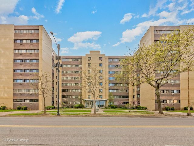 6300 N SHERIDAN Road 204, Chicago, IL 60660
