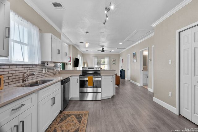 810 Dakota, San Antonio, TX 78203