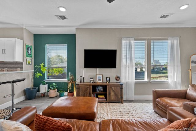 810 Dakota, San Antonio, TX 78203