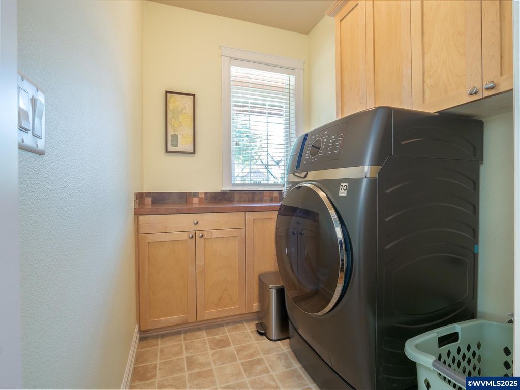 Image 27 of property listing at 3866 Oak Meadows Lp, Newberg, OR 97132