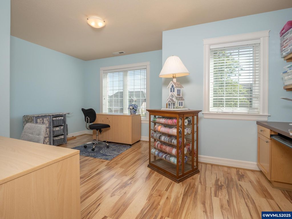 Image 32 of property listing at 3866 Oak Meadows Lp, Newberg, OR 97132