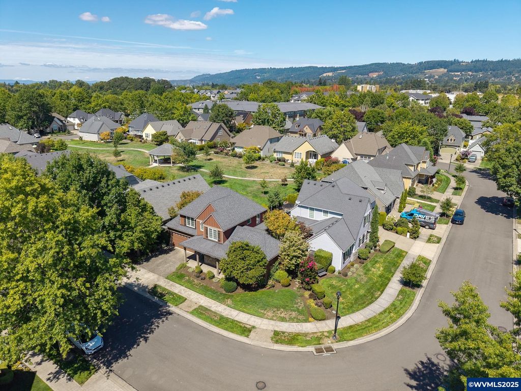 Image 44 of property listing at 3866 Oak Meadows Lp, Newberg, OR 97132