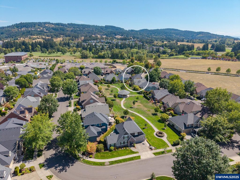 Image 45 of property listing at 3866 Oak Meadows Lp, Newberg, OR 97132