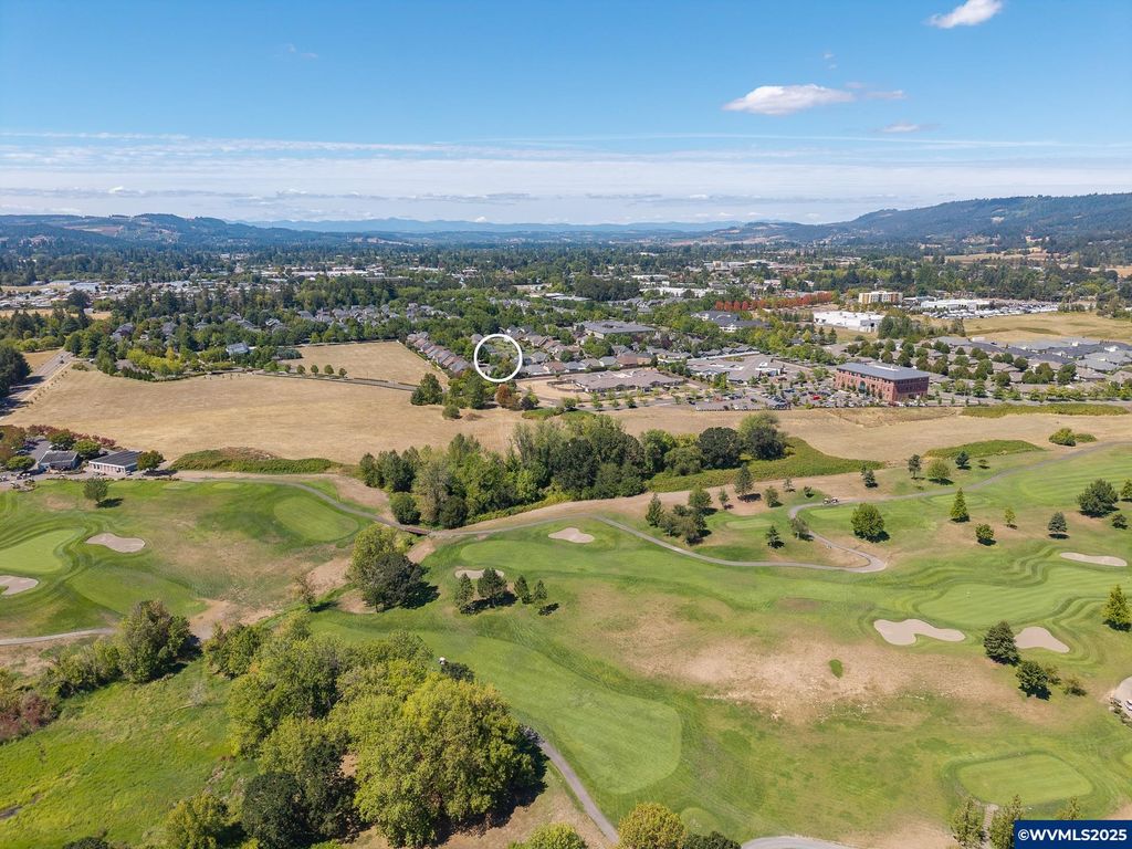 Image 46 of property listing at 3866 Oak Meadows Lp, Newberg, OR 97132