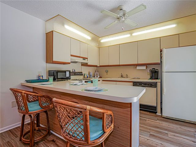 340 S Waverly Place 8B, Vero Beach, FL 32960