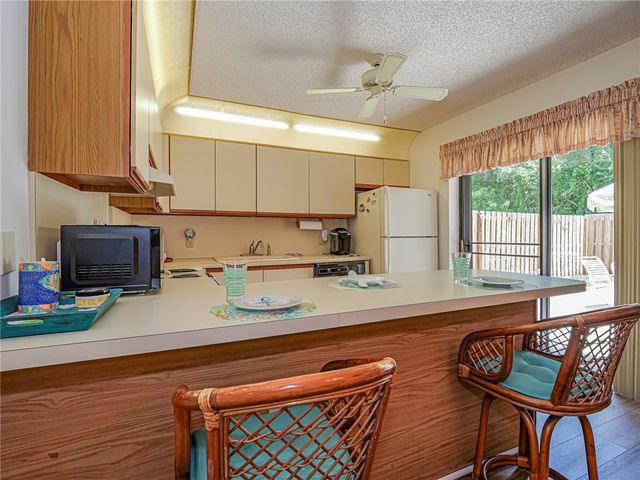340 S Waverly Place 8B, Vero Beach, FL 32960