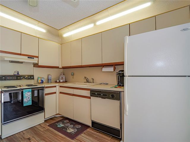 340 S Waverly Place 8B, Vero Beach, FL 32960